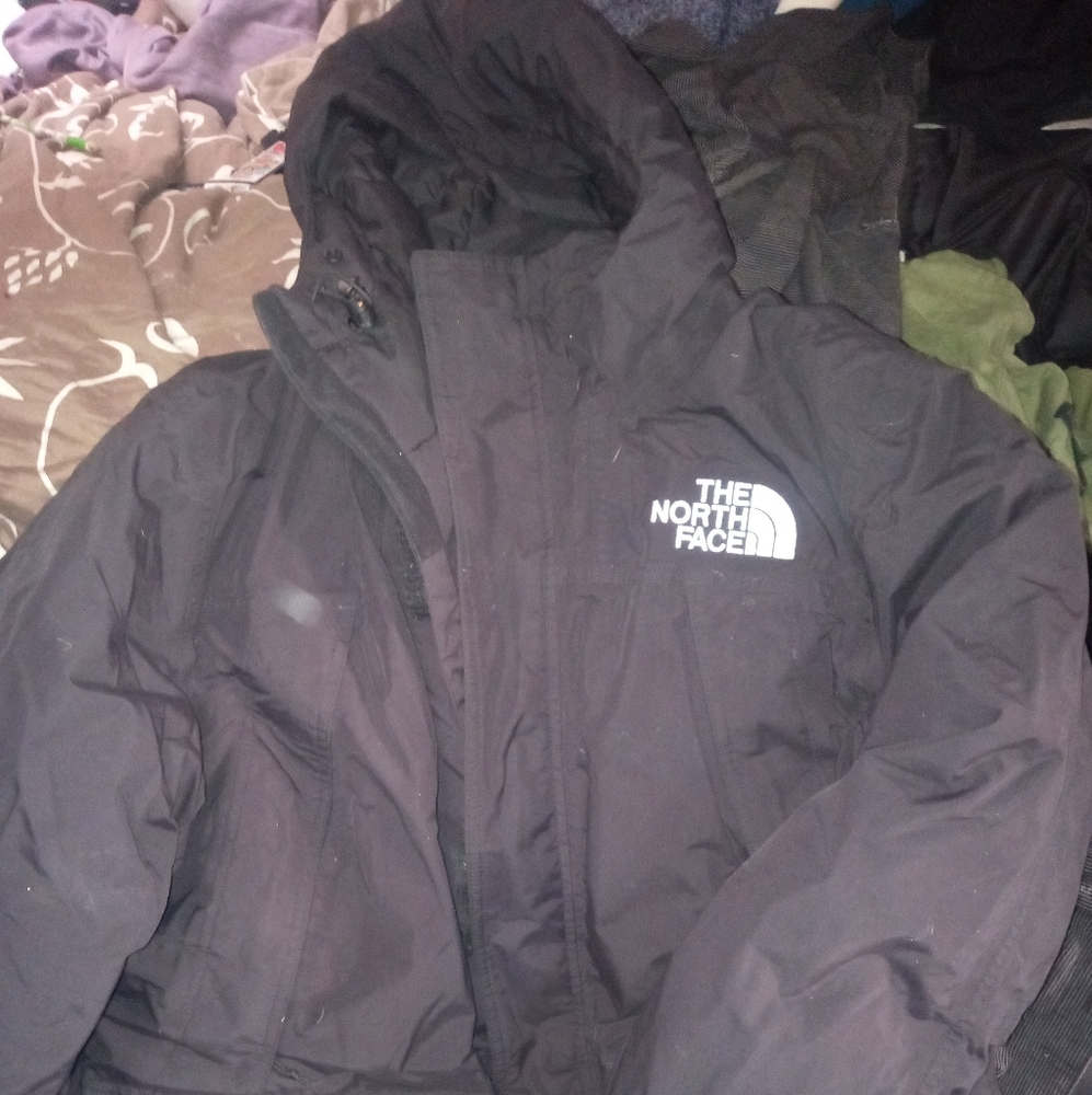 Black North face perkah